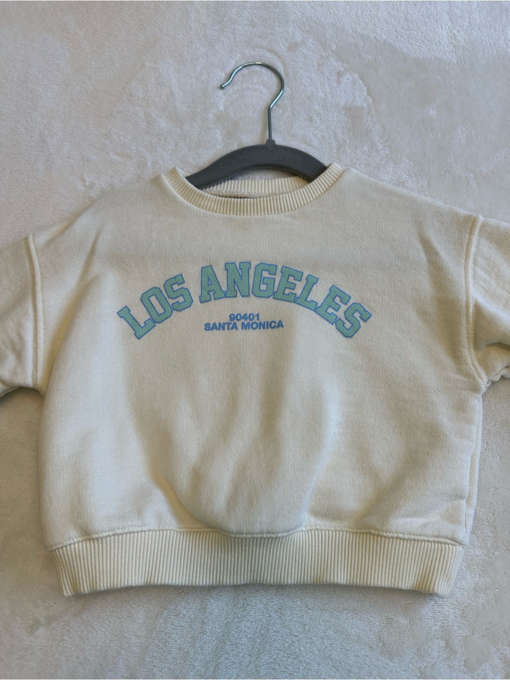 Zara Cream Oversized Graphic Sweatshirt. Y2K, Relax fit.